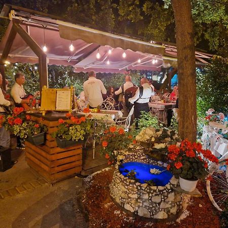 Апарт готель Restoran Orijent 5 Сомбор Екстер'єр фото