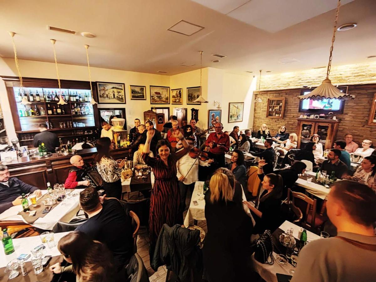 Апарт готель Restoran Orijent 5 Сомбор Екстер'єр фото